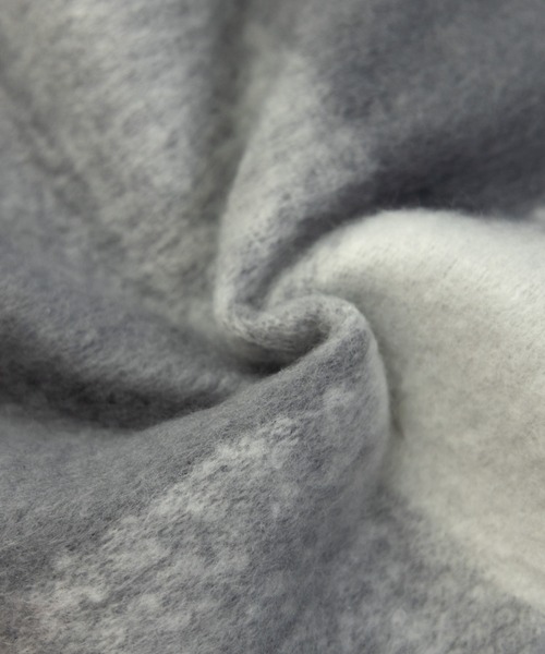 NYLAUS（ナイラス）の「Mohair Like Big Check Fringe Volume Scarf / モヘアライク ビッグチェック フリンジ ボリュームマフラー（マフラー・メンズ・グレー系/ブラウン系・FREE）」の12枚目の写真