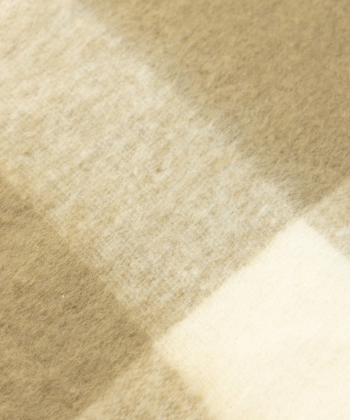 NYLAUS（ナイラス）の「Mohair Like Big Check Fringe Volume Scarf / モヘアライク ビッグチェック フリンジ ボリュームマフラー（マフラー・メンズ・グレー系/ブラウン系・FREE）」の8枚目の写真