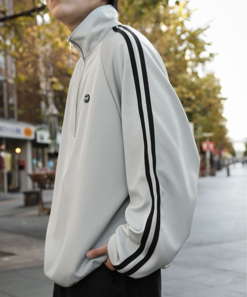 UNCORD（アンコード）の「【UNCORD】half zip track jaket/オーバーサイズ サイドライン ハーフジップ トラックジャケット ハーフジップ スウェット（スウェット・メンズ・オフホワイト/ブラック/グレー/ネイビー・X-LARGE/MEDIUM/LARGE）」の10枚目の写真