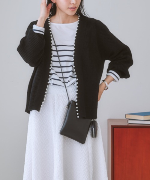 nissen（ニッセン）の「パール調Vネックトッパーカーディガン（カーディガン/ボレロ・レディース・チャコールグレー/アイボリー/ブラック/モカ・L/M/S/LL）」の7枚目の写真
