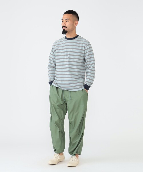 BEAMS PLUS（ビームスプラス）の「BEAMS PLUS / マルチ ホリゾンタルストライプ ロングスリーブ ポケット Tシャツ（Tシャツ/カットソー・メンズ・ブラウン/レッド/サックスブルー・L/XL/M/S）」の16枚目の写真