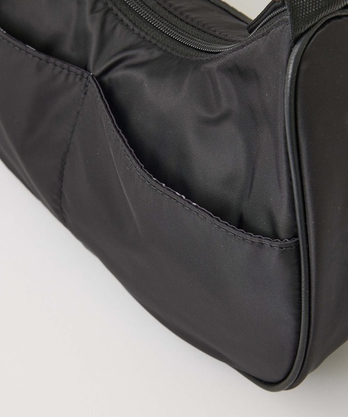 MILKFED.(ミルクフェド)の「LOGO PLATE HANDBAG(ハンドバッグ・レディース・オリーブ/ライトブルー/ブラック・ONE SIZE)」の9枚目の写真