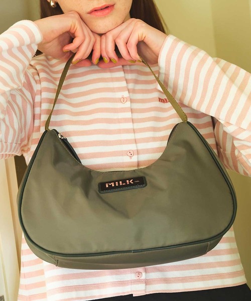 MILKFED.(ミルクフェド)の「LOGO PLATE HANDBAG(ハンドバッグ・レディース・オリーブ/ライトブルー/ブラック・ONE SIZE)」の15枚目の写真