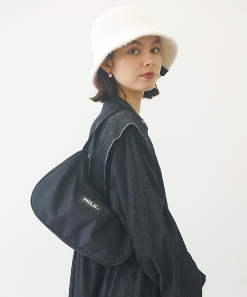 MILKFED.(ミルクフェド)の「LOGO PLATE HANDBAG(ハンドバッグ・レディース・オリーブ/ライトブルー/ブラック・ONE SIZE)」の16枚目の写真