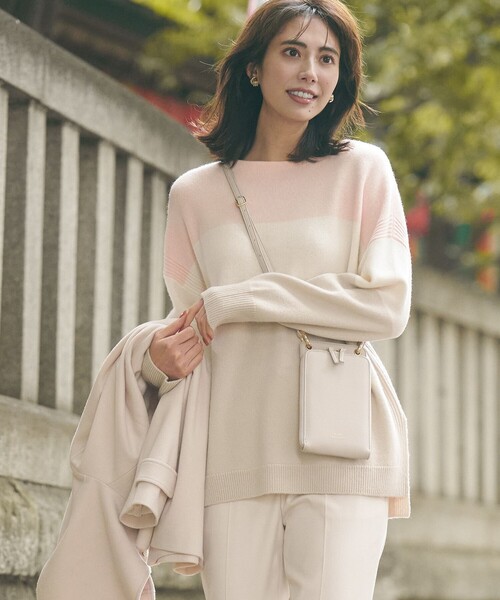 23区(ニジュウサンク)の「【洗える】ウールカシミヤ カラーブロック ニット(ニット/セーター・レディース・アイボリー系1/スモーキーグリーン系1/ピンク系1/ブラック系1・32)」の4枚目の写真