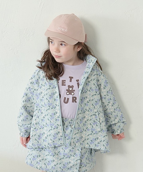 Lycee mine(リセマイン)の「【撥水加工】バックフリルAラインエブリデイマウンテンパーカ(収納袋付き)(ブルゾン・キッズ・エメラルド/ライトブルー/ライラック/ブラック/ピンク/ミント/ライトベージュ/アイボリー・130cm/100cm/120cm/150cm/140cm/110cm)」の5枚目の写真