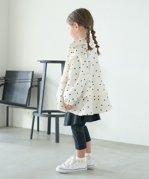 Lycee mine(リセマイン)の「【撥水加工】バックフリルAラインエブリデイマウンテンパーカ(収納袋付き)(ブルゾン・キッズ・エメラルド/ライトブルー/ライラック/ブラック/ピンク/ミント/ライトベージュ/アイボリー・130cm/100cm/120cm/150cm/140cm/110cm)」の15枚目の写真