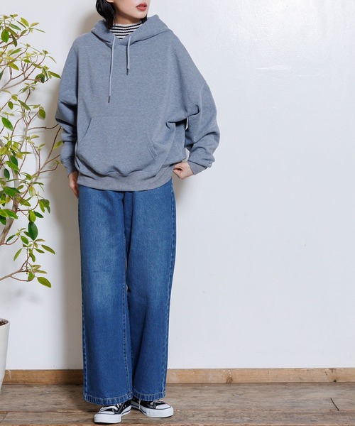 mili an deni(ミリアンデニ)の「ハイウェストセミワイドパンツ(デニムパンツ・レディース・インディゴブルー/ブルー/サックスブルー・M)」の19枚目の写真