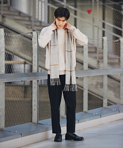 EDIFICE（エディフィス）の「コットン/カシミヤ スムースニット モックネック（ニット/セーター・メンズ・ピンク/ブルー系その他/ライトグレー/ブラック/ブラウン・MEDIUM/LARGE/SMALL）」の8枚目の写真