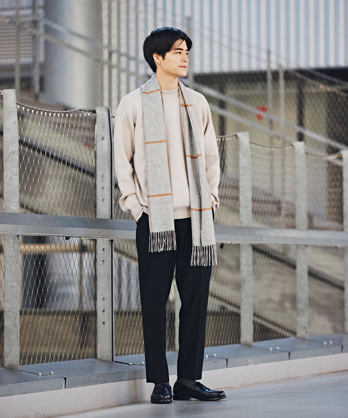 EDIFICE（エディフィス）の「コットン/カシミヤ スムースニット モックネック（ニット/セーター・メンズ・ピンク/ブルー系その他/ライトグレー/ブラック/ブラウン・MEDIUM/LARGE/SMALL）」の9枚目の写真