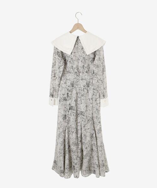 MAJESTIC LEGON（マジェスティックレゴン）の「ビッグカラー花柄ワンピース（ワンピース・レディース・ベージュ系その他2/グレー系その他/ブラック系その他・MEDIUM/SMALL）」の8枚目の写真