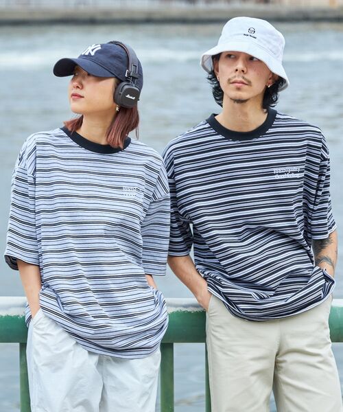 FFEIN(フェイン)の「*新色追加【FFEIN(フェイン)】 ロゴ刺繍マルチボーダー半袖Tシャツ / リンガー 配色 マルチボーダー 刺繍 ブランドロゴ(Tシャツ/カットソー・メンズ・ネイビー/ブラック/グレー/ブラウン/ホワイト・LARGE/SMALL/MEDIUM/X-SMALL)」の9枚目の写真