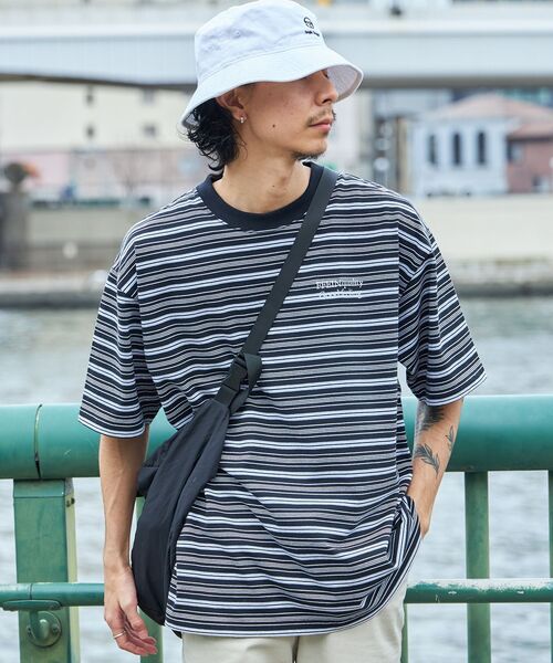 FFEIN(フェイン)の「*新色追加【FFEIN(フェイン)】 ロゴ刺繍マルチボーダー半袖Tシャツ / リンガー 配色 マルチボーダー 刺繍 ブランドロゴ(Tシャツ/カットソー・メンズ・ネイビー/ブラック/グレー/ブラウン/ホワイト・LARGE/SMALL/MEDIUM/X-SMALL)」の11枚目の写真