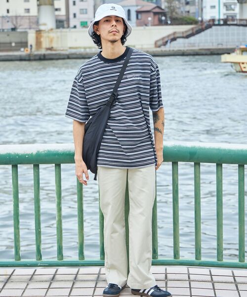 FFEIN(フェイン)の「*新色追加【FFEIN(フェイン)】 ロゴ刺繍マルチボーダー半袖Tシャツ / リンガー 配色 マルチボーダー 刺繍 ブランドロゴ(Tシャツ/カットソー・メンズ・ネイビー/ブラック/グレー/ブラウン/ホワイト・LARGE/SMALL/MEDIUM/X-SMALL)」の14枚目の写真