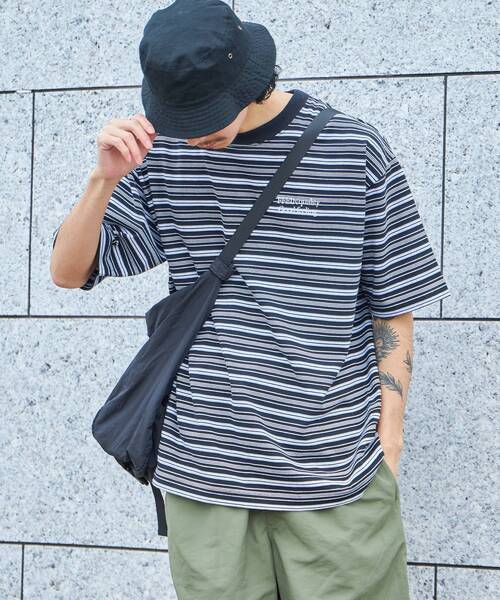 FFEIN(フェイン)の「*新色追加【FFEIN(フェイン)】 ロゴ刺繍マルチボーダー半袖Tシャツ / リンガー 配色 マルチボーダー 刺繍 ブランドロゴ(Tシャツ/カットソー・メンズ・ネイビー/ブラック/グレー/ブラウン/ホワイト・LARGE/SMALL/MEDIUM/X-SMALL)」の17枚目の写真