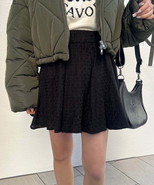 one after another NICE CLAUP(ワンアフターアナザーナイスクラップ)の「コットンボリュームミニスカート(スカート・レディース・ホワイト系その他/オフホワイト/ブラック・FREE)」の1枚目の写真