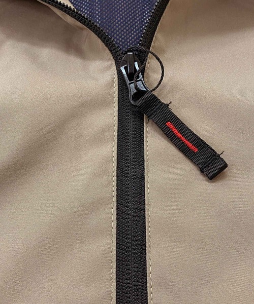 TopIsm(トップイズム)の「オールウェザー 撥水加工 無地 マウンテンパーカー(マウンテンパーカー・メンズ・ブラック/ベージュ/チャコールグレー・M/L/LL)」の13枚目の写真