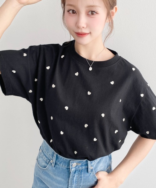moment+(モーメントプラス)の「ハート刺繍半袖Tシャツ(Tシャツ/カットソー・レディース・オフホワイト/グレー/チャコールグレー/グレー系その他/ホワイト系その他/オートミール/ネイビー/ブルー系その他/ブラック/ピンク・M/L)」の13枚目の写真
