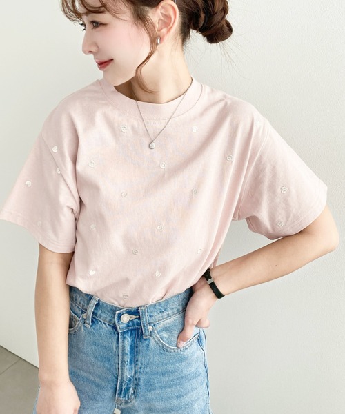 moment+(モーメントプラス)の「ハート刺繍半袖Tシャツ(Tシャツ/カットソー・レディース・オフホワイト/グレー/チャコールグレー/グレー系その他/ホワイト系その他/オートミール/ネイビー/ブルー系その他/ブラック/ピンク・M/L)」の21枚目の写真