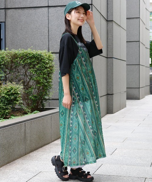 チチカカ(チチカカ)の「エスパンディキカプリントキャミソールワンピース(ワンピース・レディース・グリーン/ブルー/レッド・FREE)」の22枚目の写真