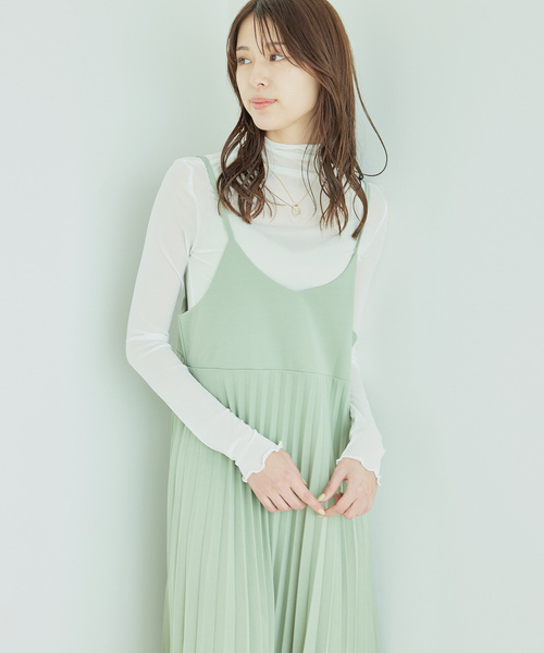Jayro(ジャイロ)の「プリーツキャミソールワンピース(ワンピース・レディース・ライトグリーン/ベージュ/グレー系その他/ブラック・FREE)」の8枚目の写真