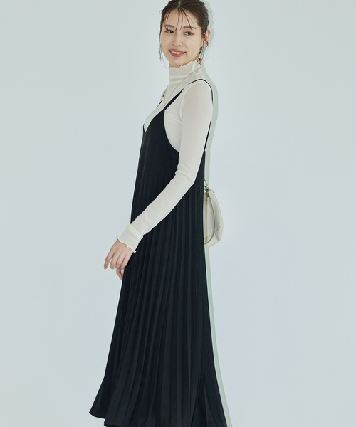 Jayro(ジャイロ)の「プリーツキャミソールワンピース(ワンピース・レディース・ライトグリーン/ベージュ/グレー系その他/ブラック・FREE)」の13枚目の写真