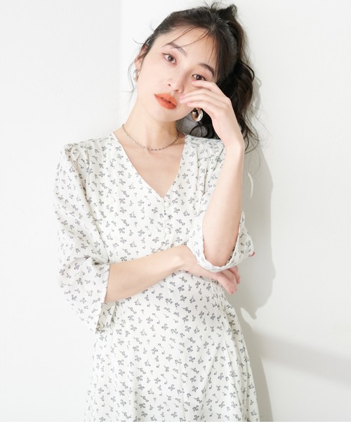 natural couture(ナチュラルクチュール)の「WEB限定 / レトロ小花ワンピース(ワンピース・レディース・その他4/その他1/その他2/その他3・MEDIUM/LARGE)」の9枚目の写真