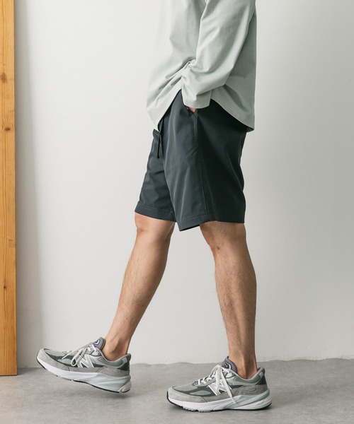 URBAN RESEARCH DOORS(アーバンリサーチドアーズ)の「『撥水』『接触冷感』add fabrics イージーショーツ(その他パンツ・メンズ・チャコールグレー/カーキ・MEDIUM/LARGE)」の9枚目の写真