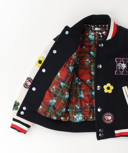 TOMMY HILFIGER（トミーヒルフィガー）の「TOMMYXRICHARDQUINN バーシティレザージャケット（スタジャン・キッズ・ネイビー・100cm/130cm）」の4枚目の写真