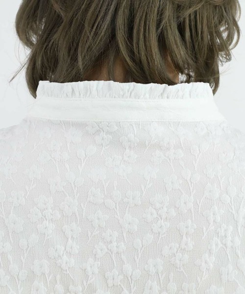 F i.n.t（フィント）の「袖口プチリボンジャガードブラウス/fint（シャツ/ブラウス・レディース・クリーム/オフホワイト・FREE）」の3枚目の写真