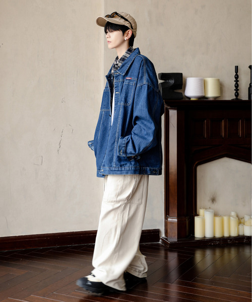 neos（ネオス）の「【neos】ルーズシルエット ビンテージウォッシュ バックフォト プリント デニム ジャケット（デニムジャケット・メンズ・ネイビー/ブラック/サックスブルー・MEDIUM/LARGE/X-LARGE）」の4枚目の写真