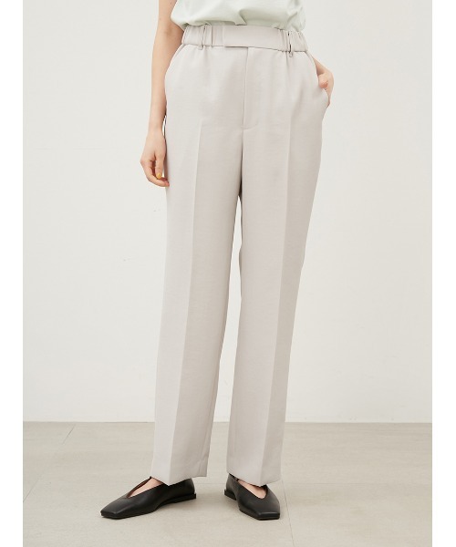 Mila Owen（ミラオーウェン）の「ウエストゴムセンタープレスセミワイドパンツ（その他パンツ・レディース・イエロー/アイボリー/ブラック・1/0）」の2枚目の写真