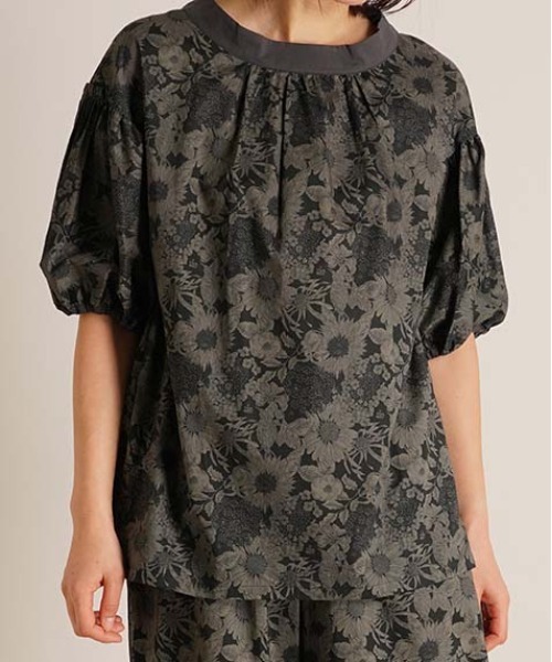 KID BLUE（キッドブルー）の「キッドブルー -２４ＬＩＢＥＲＴＹプリント -6分袖トップス -KOWN545 -kidblue（その他トップス・レディース・ピンク/ベージュ/ブラック・M）」の2枚目の写真