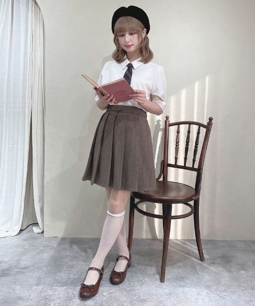 F i.n.t（フィント）の「【REVIVAL】【新色追加】ストラップ付リボンバレエシューズ/fint　フィント（バレエシューズ・レディース・クリーム/シルバー/ピンクゴールド/レッド/ブラウン/ブラック・L/M/S/SS/LL）」の7枚目の写真