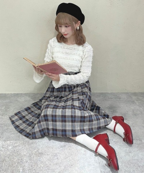 F i.n.t（フィント）の「【REVIVAL】【新色追加】ストラップ付リボンバレエシューズ/fint　フィント（バレエシューズ・レディース・クリーム/シルバー/ピンクゴールド/レッド/ブラウン/ブラック・L/M/S/SS/LL）」の8枚目の写真