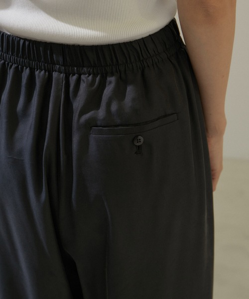 SALON adam et rope'（サロン アダム エ ロペ）の「リラックスイージーパンツ【洗える】（その他パンツ・レディース・ベージュ/ブラック・S/M）」の20枚目の写真