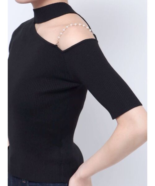 MERCURYDUO（マーキュリーデュオ）の「ショルダーパールチェーンニット（ニット/セーター・レディース・ライム/オフホワイト/ブラック/パープル・FREE）」の15枚目の写真