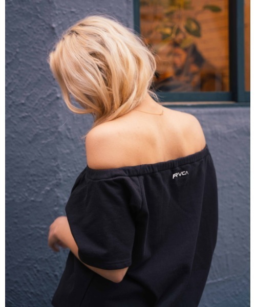 RVCA（ルーカ）の「RVCA レディース OFFSHORDER RIB DRESS ワンピース 【2024年夏モデル】/ルーカオフショルダーワンピース（ワンピース・レディース・ブラック/オフホワイト・SMALL/MEDIUM）」の7枚目の写真