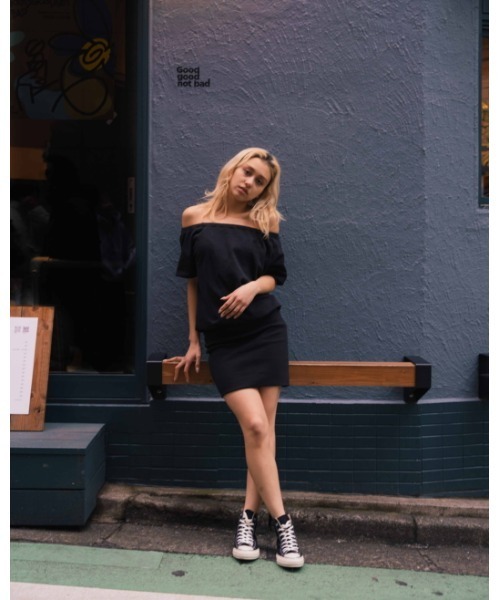 RVCA（ルーカ）の「RVCA レディース OFFSHORDER RIB DRESS ワンピース 【2024年夏モデル】/ルーカオフショルダーワンピース（ワンピース・レディース・ブラック/オフホワイト・SMALL/MEDIUM）」の10枚目の写真