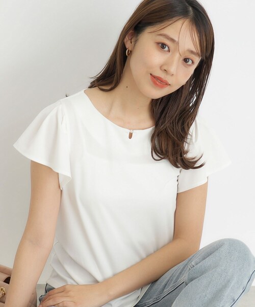 index(インデックス)の「◆《6color》UV フレアスリーブトップス フロントパール調デザイン【接触冷感/洗濯機洗い可】(Tシャツ/カットソー・レディース・ナチュラル/ブラウン系その他/オフホワイト/ネイビー/ライトブルー/ネイビー系5・38/42/36/40)」の8枚目の写真