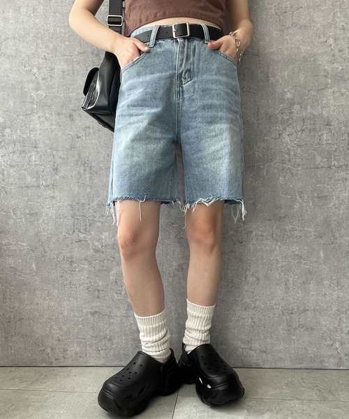 WEGO（ウィゴー）の「WEGO/ベルト付きハーフデニムパンツ（デニムパンツ・レディース・ブルー系1・MEDIUM/LARGE）」の6枚目の写真