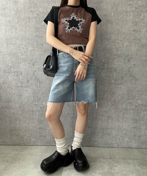 WEGO（ウィゴー）の「WEGO/ベルト付きハーフデニムパンツ（デニムパンツ・レディース・ブルー系1・MEDIUM/LARGE）」の2枚目の写真