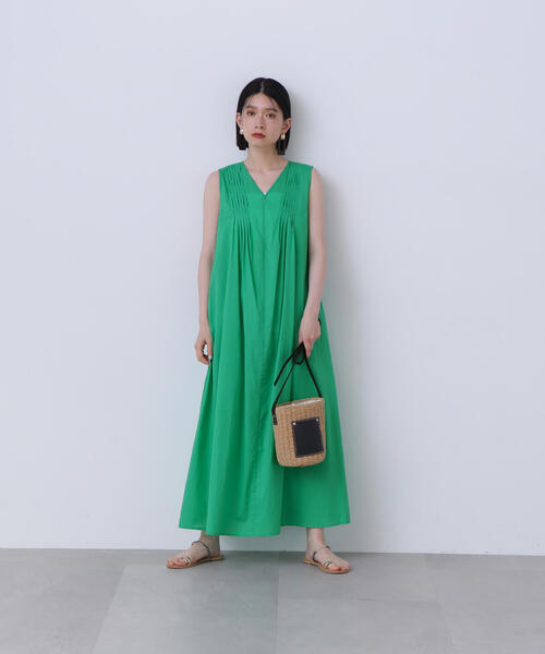 N.(N. Natural Beauty Basic)(エヌエヌナチュラルビューティーベーシック)の「◆タックショルダーコットンボイルワンピース(ワンピース・レディース・ピンク/グリーン/ブラック・SMALL/MEDIUM)」の4枚目の写真