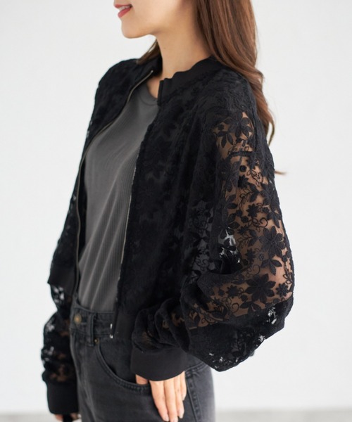 tocco closet(トッコ クローゼット)の「【ZOZO限定】エンブロイダリーシアーブルゾン(ブルゾン・レディース・オフホワイト/ブラック・M)」の2枚目の写真