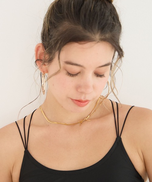 BAYFLOW（ベイフロー）の「ステンレス 2連リボンネックレス（ネックレス・レディース・ゴールド/シルバー・FREE）」の5枚目の写真