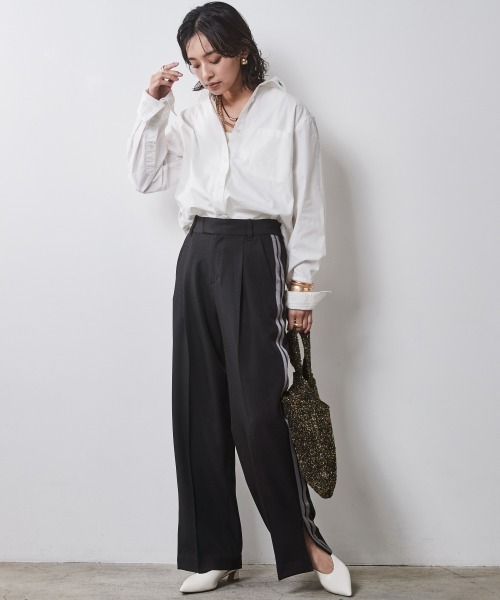 CHIC STYLE(シックスタイル)の「 ワイドカフスシャツ <大きいサイズ有>シックスタイル (シャツ/ブラウス・レディース・オフホワイト/ブルー系・M/L/LL/3L/4L/5L)」の3枚目の写真