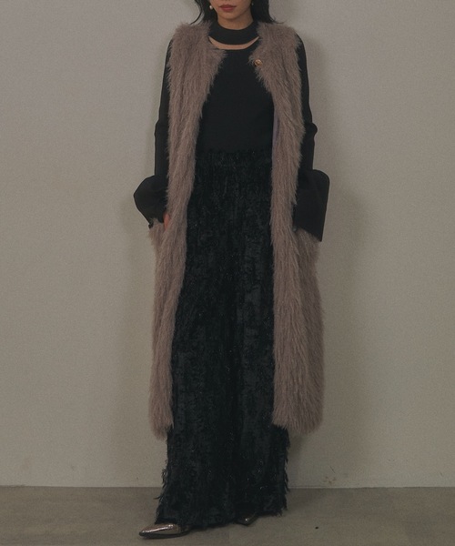 VIOLETTA(ヴィオレッタ)の「ファーフリンジロングベスト(ベスト・レディース・ブラック/ホワイト/グレイッシュベージュ・S/M)」の15枚目の写真