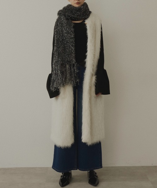 VIOLETTA(ヴィオレッタ)の「ファーフリンジロングベスト(ベスト・レディース・ブラック/ホワイト/グレイッシュベージュ・S/M)」の10枚目の写真