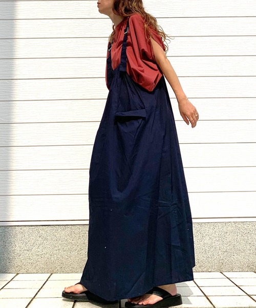 Q（キュー）の「エアリーラウンドT（Tシャツ/カットソー・レディース・バーガンディー/ブラック/オリーブ・MEDIUM）」の12枚目の写真