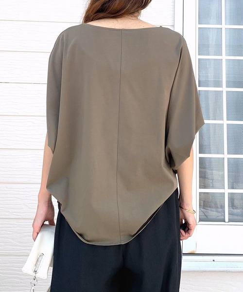 Q（キュー）の「エアリーラウンドT（Tシャツ/カットソー・レディース・バーガンディー/ブラック/オリーブ・MEDIUM）」の17枚目の写真